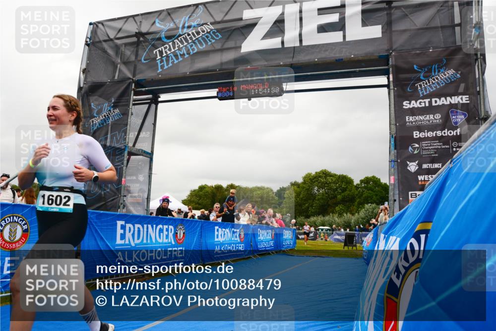 30.08.2026 - Elbe Triathlon Hamburg LAZAROV Photography http://msf.ph/oto/10088479 30.08.2026 12:24:47 Ziel 1571, 1602 meine-sportfotos.de