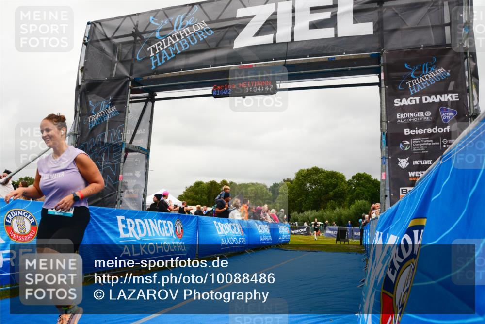 30.08.2026 - Elbe Triathlon Hamburg LAZAROV Photography http://msf.ph/oto/10088486 30.08.2026 12:24:56 Ziel 1571 meine-sportfotos.de