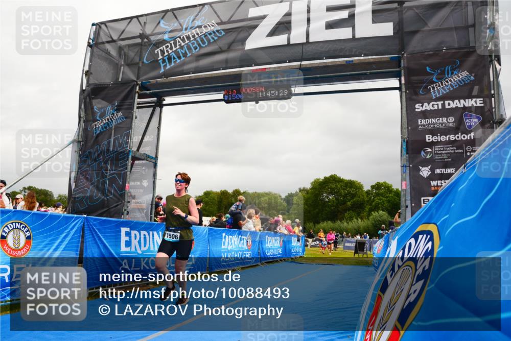 30.08.2026 - Elbe Triathlon Hamburg LAZAROV Photography http://msf.ph/oto/10088493 30.08.2026 12:25:28 Ziel 1506, 1582, 1636 meine-sportfotos.de