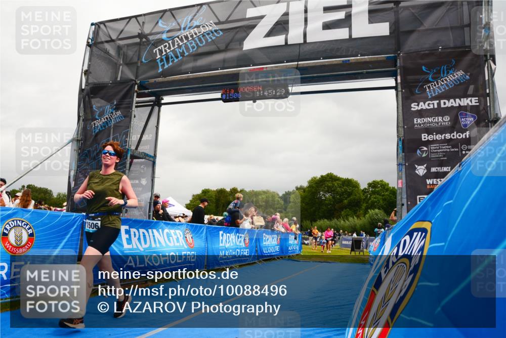 30.08.2026 - Elbe Triathlon Hamburg LAZAROV Photography http://msf.ph/oto/10088496 30.08.2026 12:25:28 Ziel 1506, 1582, 1636 meine-sportfotos.de