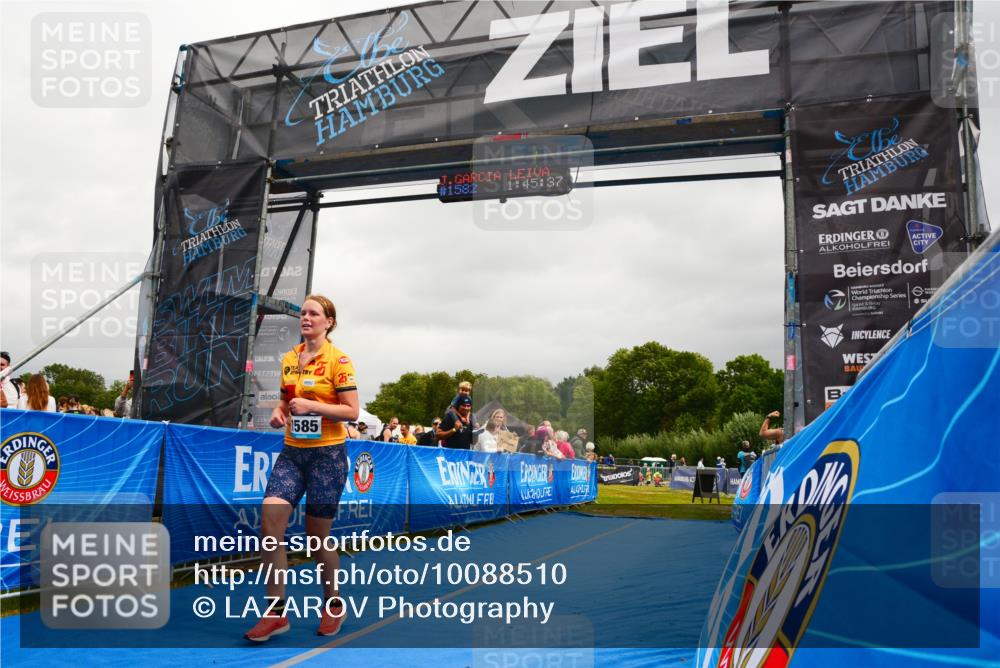 30.08.2026 - Elbe Triathlon Hamburg LAZAROV Photography http://msf.ph/oto/10088510 30.08.2026 12:25:39 Ziel 1582, 1585, 1636 meine-sportfotos.de