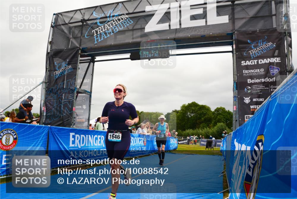 30.08.2026 - Elbe Triathlon Hamburg LAZAROV Photography http://msf.ph/oto/10088542 30.08.2026 12:26:37 Ziel 982, 1646 meine-sportfotos.de