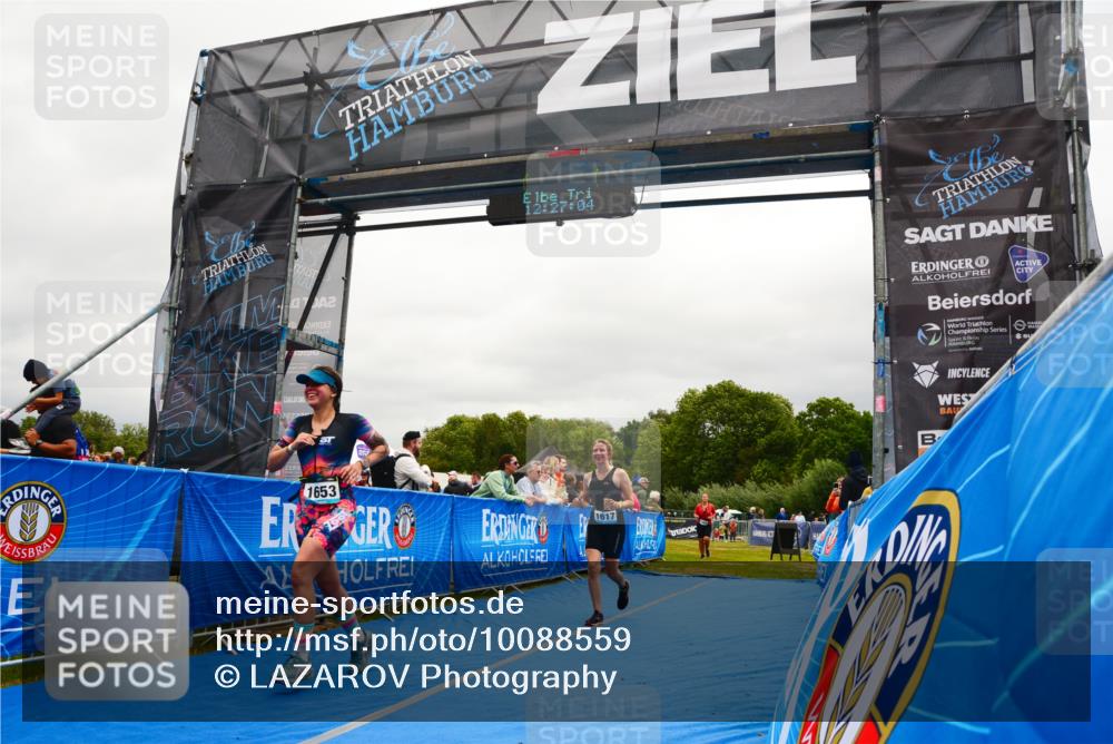 30.08.2026 - Elbe Triathlon Hamburg LAZAROV Photography http://msf.ph/oto/10088559 30.08.2026 12:27:04 Ziel 1484, 1617, 1653 meine-sportfotos.de
