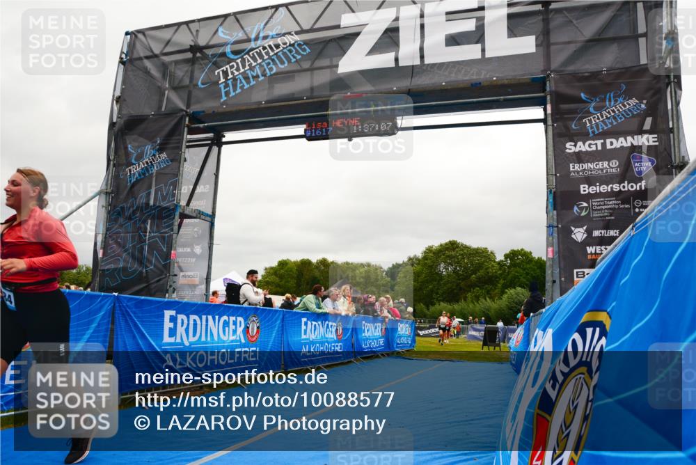 30.08.2026 - Elbe Triathlon Hamburg LAZAROV Photography http://msf.ph/oto/10088577 30.08.2026 12:27:12 Ziel 904, 1484, 1697 meine-sportfotos.de