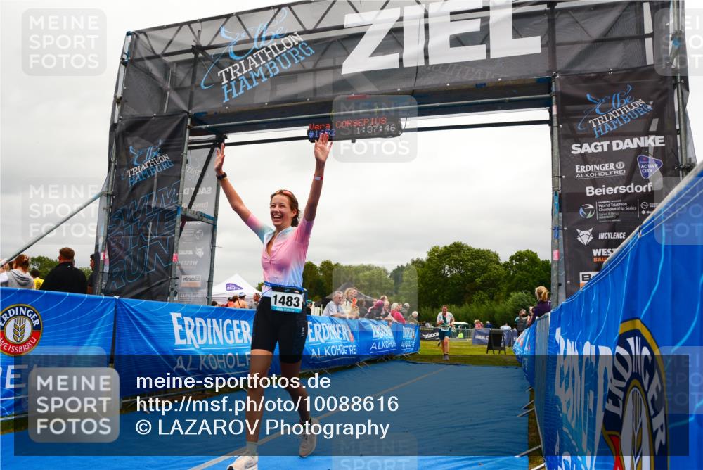 30.08.2026 - Elbe Triathlon Hamburg LAZAROV Photography http://msf.ph/oto/10088616 30.08.2026 12:27:48 Ziel 1483, 1567, 1652, 1656, 1682 meine-sportfotos.de