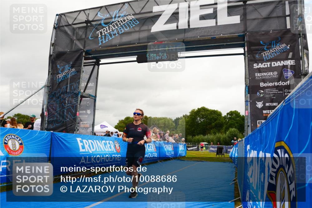30.08.2026 - Elbe Triathlon Hamburg LAZAROV Photography http://msf.ph/oto/10088686 30.08.2026 12:30:11 Ziel 1685 meine-sportfotos.de