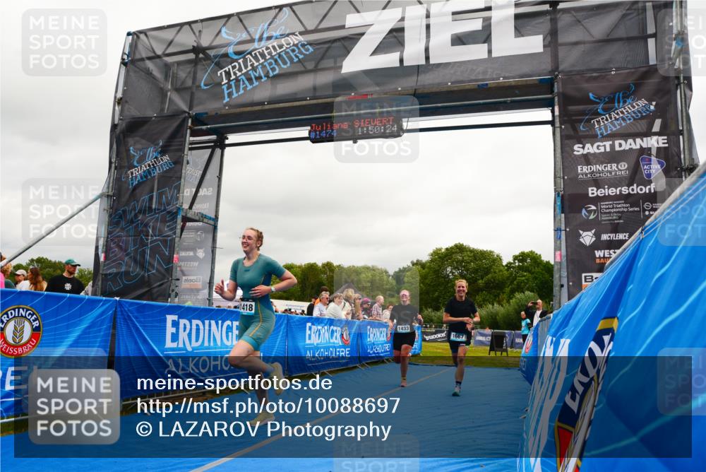 30.08.2026 - Elbe Triathlon Hamburg LAZAROV Photography http://msf.ph/oto/10088697 30.08.2026 12:30:33 Ziel 1418, 1433, 1667 meine-sportfotos.de