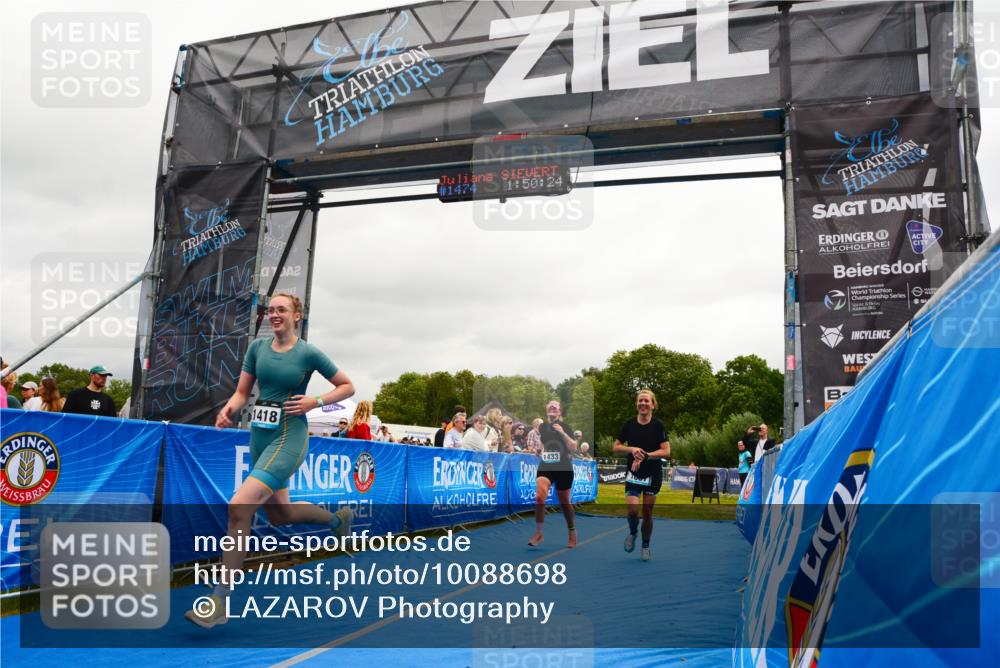30.08.2026 - Elbe Triathlon Hamburg LAZAROV Photography http://msf.ph/oto/10088698 30.08.2026 12:30:33 Ziel 1418, 1433, 1667 meine-sportfotos.de