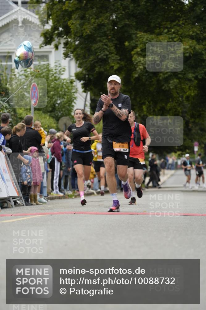 30.08.2026 - Blankeneser Heldenlauf Patografie http://msf.ph/oto/10088732 30.08.2026 11:39:39 Ziel 2102, 2342, 2757, 2833, 2948 meine-sportfotos.de
