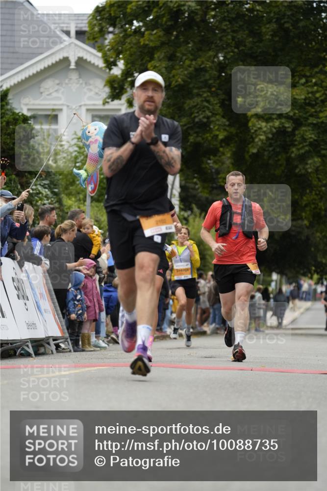30.08.2026 - Blankeneser Heldenlauf Patografie http://msf.ph/oto/10088735 30.08.2026 11:39:40 Ziel 2102, 2342, 2757, 2833, 2948 meine-sportfotos.de