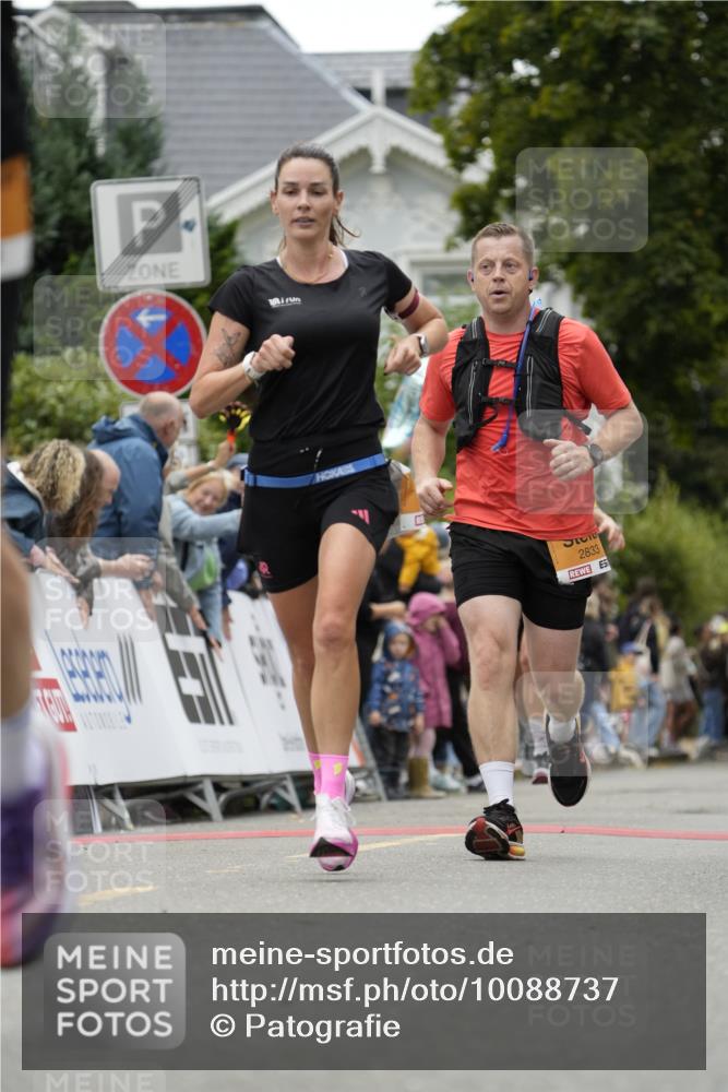 30.08.2026 - Blankeneser Heldenlauf Patografie http://msf.ph/oto/10088737 30.08.2026 11:39:43 Ziel 2102, 2757, 2833, 2948 meine-sportfotos.de