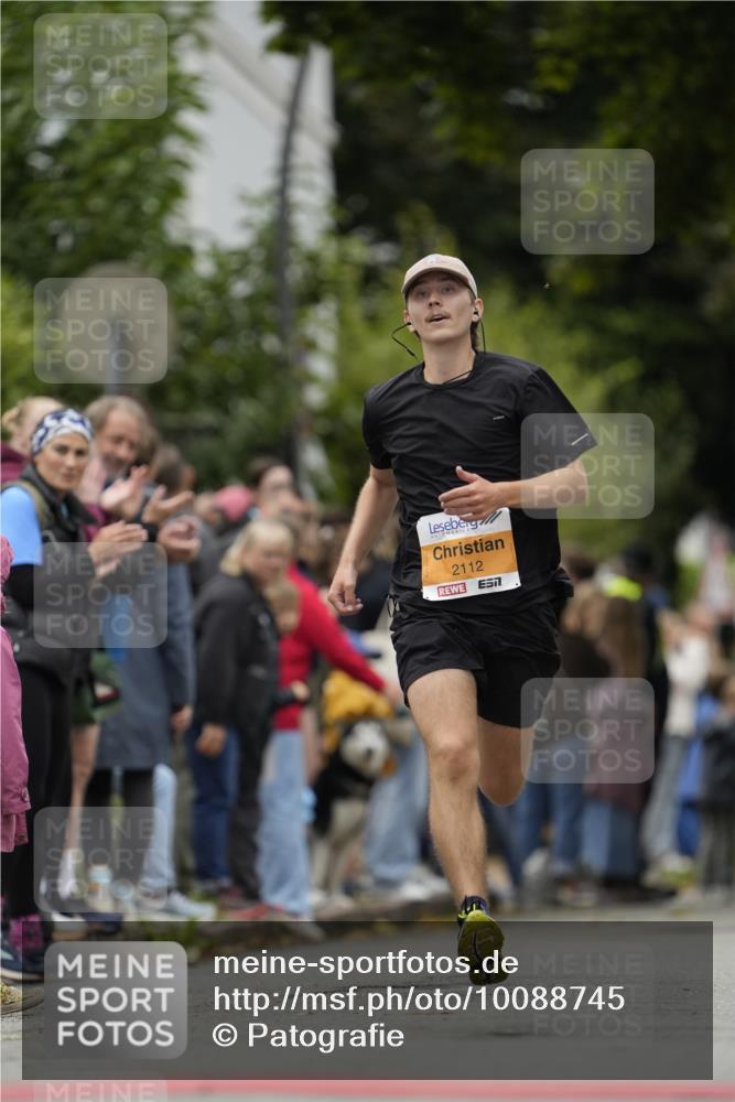 30.08.2026 - Blankeneser Heldenlauf Patografie http://msf.ph/oto/10088745 30.08.2026 11:39:59 Ziel 2112, 2386 meine-sportfotos.de