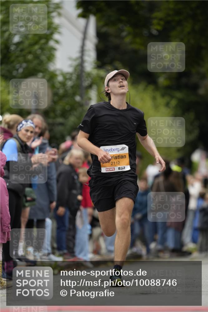 30.08.2026 - Blankeneser Heldenlauf Patografie http://msf.ph/oto/10088746 30.08.2026 11:40:00 Ziel 2112, 2386 meine-sportfotos.de