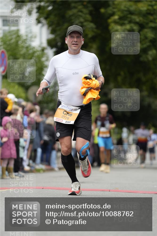 30.08.2026 - Blankeneser Heldenlauf Patografie http://msf.ph/oto/10088762 30.08.2026 11:40:42 Ziel 2484, 2776 meine-sportfotos.de