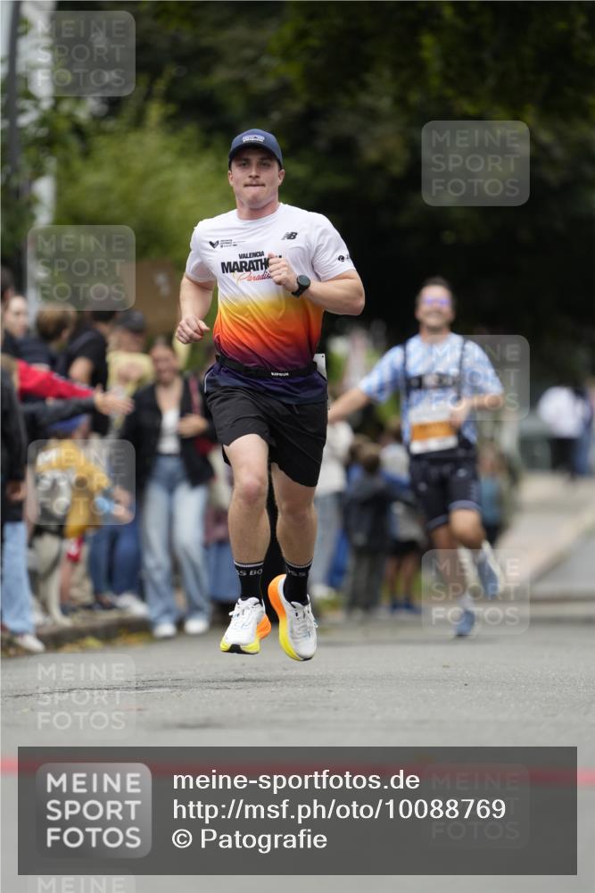 30.08.2026 - Blankeneser Heldenlauf Patografie http://msf.ph/oto/10088769 30.08.2026 11:40:49 Ziel 2484, 2823 meine-sportfotos.de