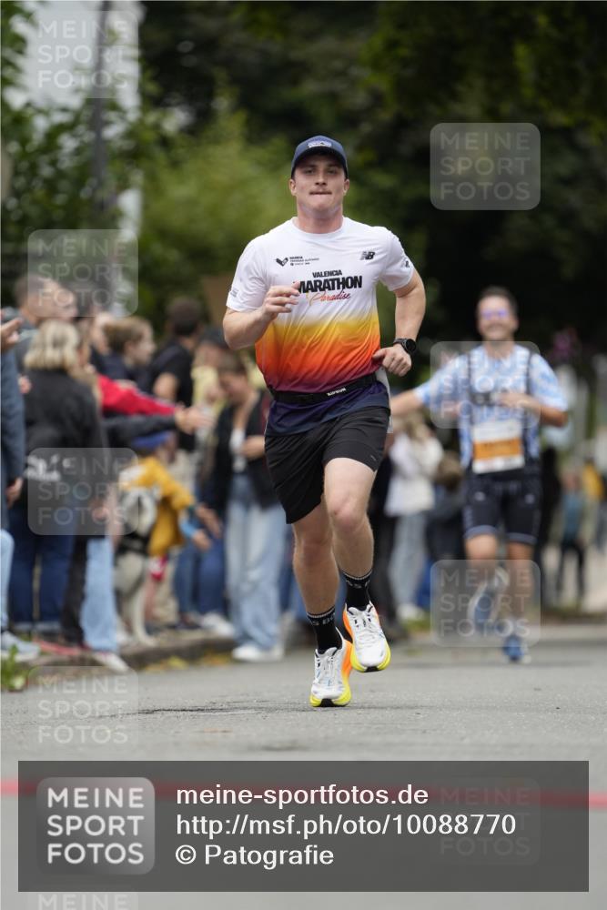 30.08.2026 - Blankeneser Heldenlauf Patografie http://msf.ph/oto/10088770 30.08.2026 11:40:50 Ziel 2484, 2823 meine-sportfotos.de