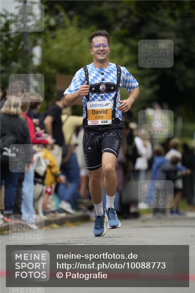 30.08.2026 - Blankeneser Heldenlauf Patografie http://msf.ph/oto/10088773 30.08.2026 11:40:53 Ziel 2069, 2484, 2823 meine-sportfotos.de