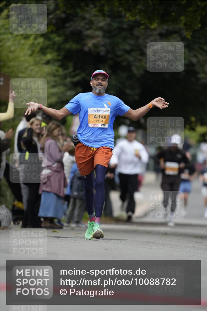 30.08.2026 - Blankeneser Heldenlauf Patografie http://msf.ph/oto/10088782 30.08.2026 11:41:15 Ziel  meine-sportfotos.de