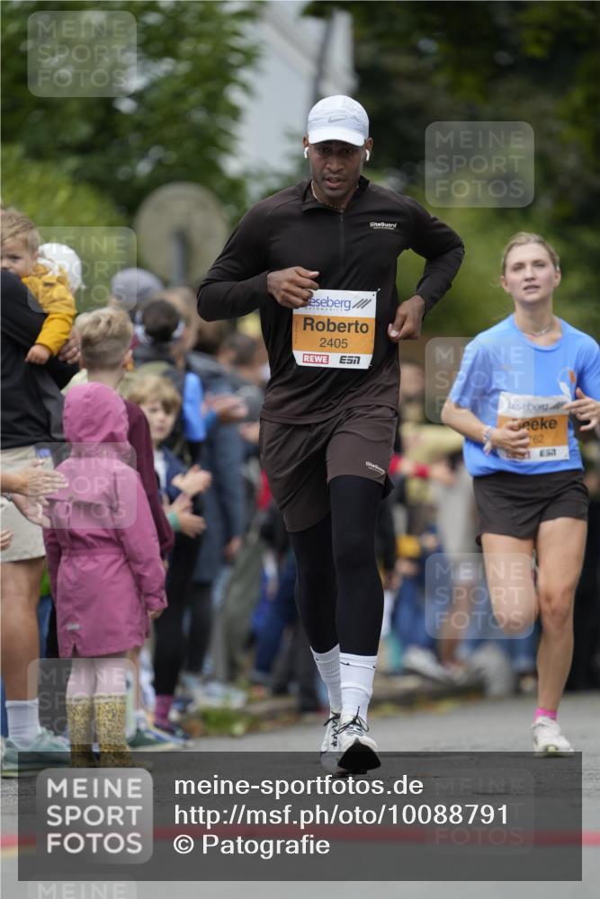 30.08.2026 - Blankeneser Heldenlauf Patografie http://msf.ph/oto/10088791 30.08.2026 11:41:30 Ziel 2405, 2762 meine-sportfotos.de