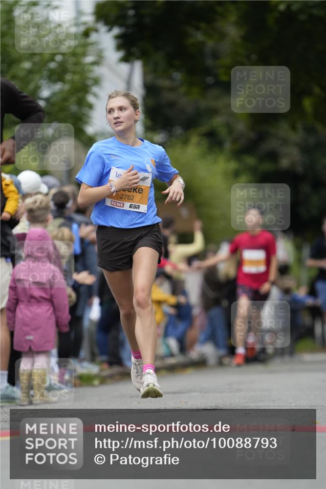 30.08.2026 - Blankeneser Heldenlauf Patografie http://msf.ph/oto/10088793 30.08.2026 11:41:32 Ziel 2405, 2762 meine-sportfotos.de