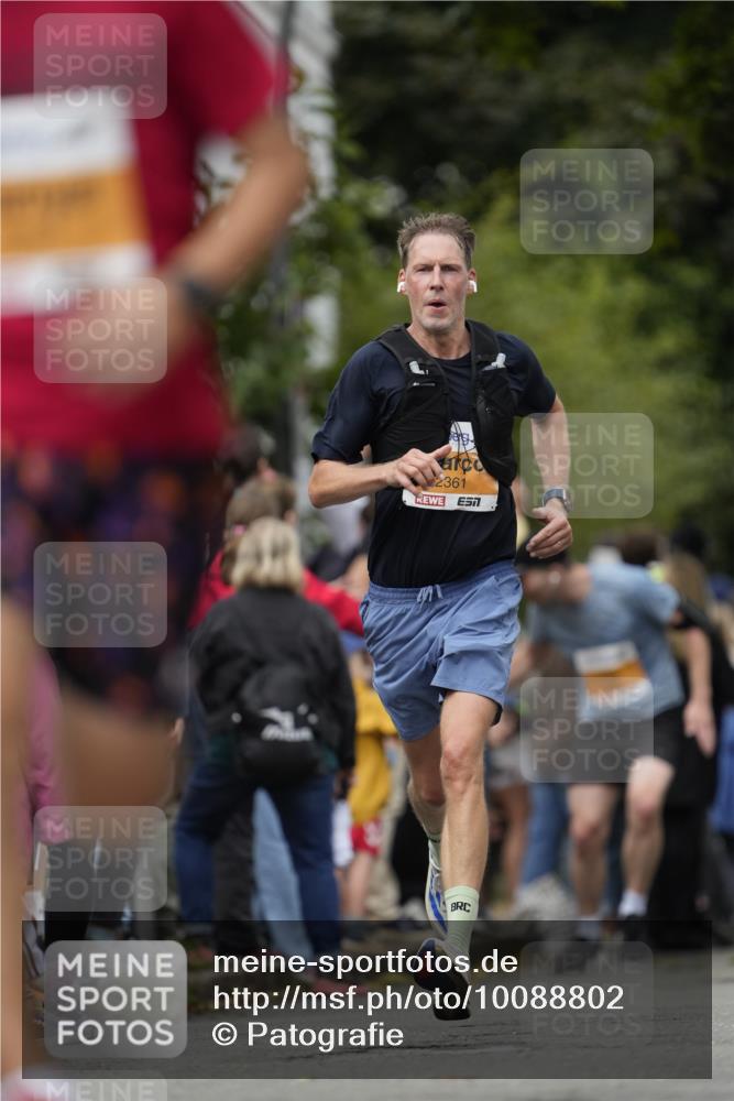 30.08.2026 - Blankeneser Heldenlauf Patografie http://msf.ph/oto/10088802 30.08.2026 11:41:38 Ziel 2361, 2405, 2424, 2762, 2797 meine-sportfotos.de