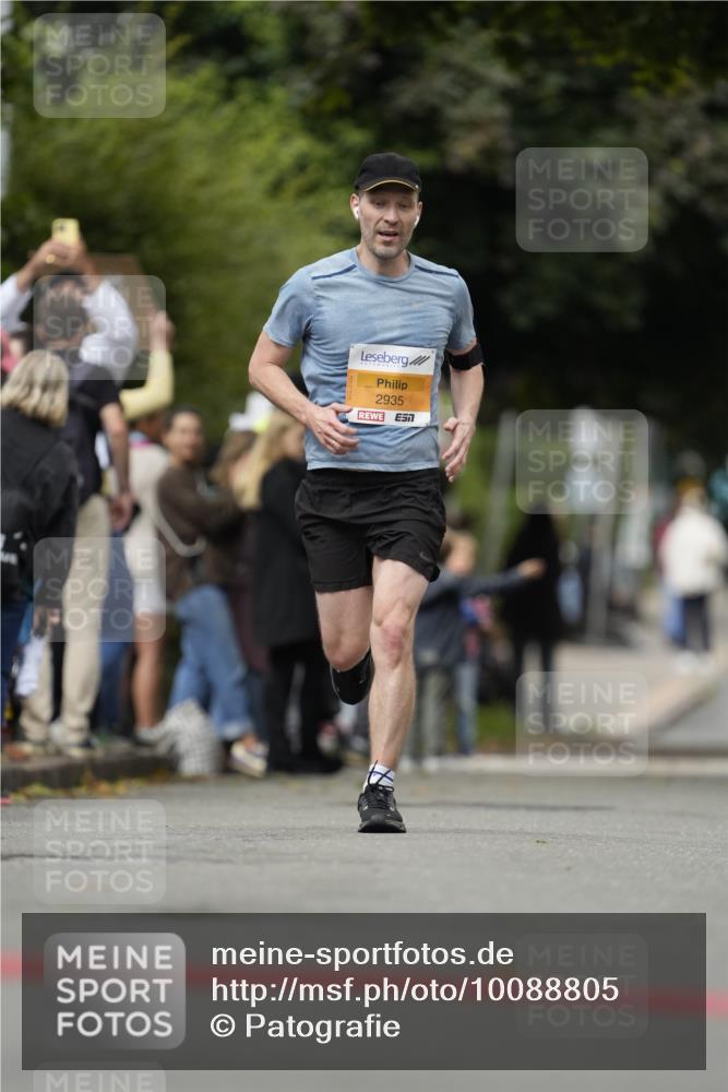 30.08.2026 - Blankeneser Heldenlauf Patografie http://msf.ph/oto/10088805 30.08.2026 11:41:43 Ziel 2361, 2424, 2797 meine-sportfotos.de