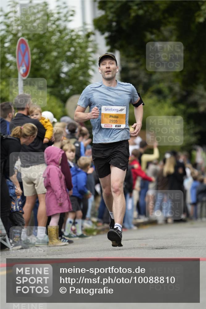 30.08.2026 - Blankeneser Heldenlauf Patografie http://msf.ph/oto/10088810 30.08.2026 11:41:47 Ziel 2361, 2424, 2935 meine-sportfotos.de