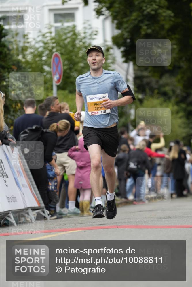 30.08.2026 - Blankeneser Heldenlauf Patografie http://msf.ph/oto/10088811 30.08.2026 11:41:48 Ziel 2361, 2424, 2935 meine-sportfotos.de