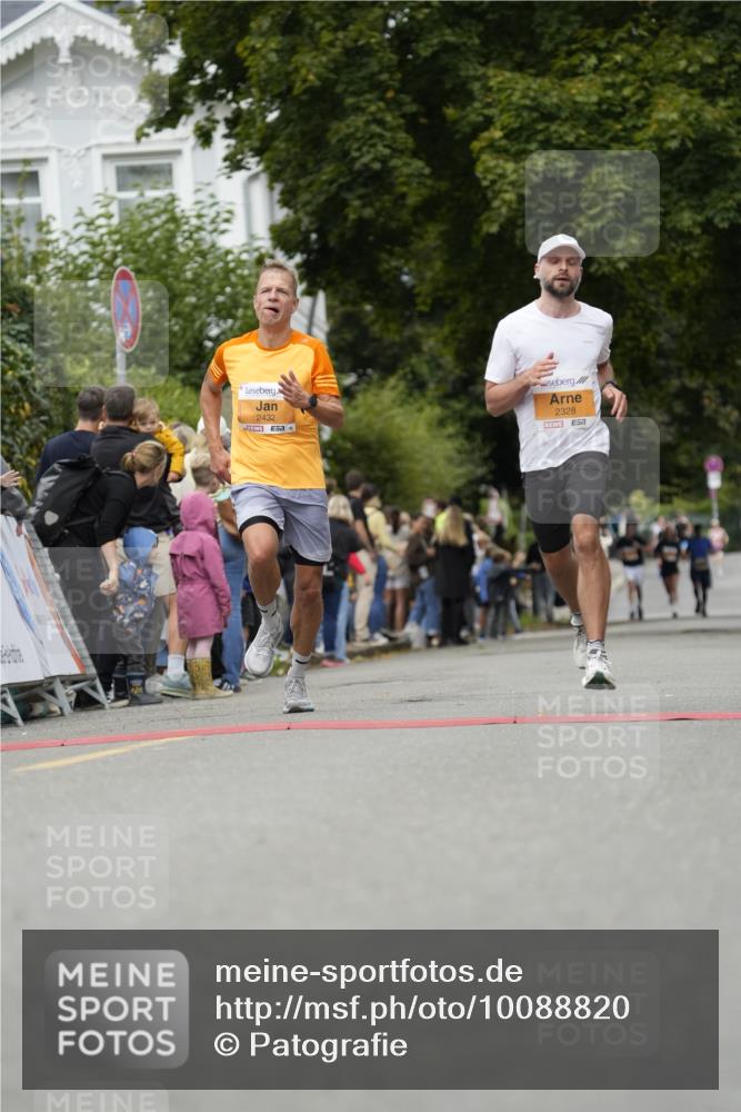 30.08.2026 - Blankeneser Heldenlauf Patografie http://msf.ph/oto/10088820 30.08.2026 11:42:02 Ziel 2328, 2432, 2520 meine-sportfotos.de