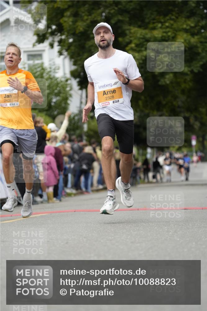 30.08.2026 - Blankeneser Heldenlauf Patografie http://msf.ph/oto/10088823 30.08.2026 11:42:04 Ziel 2328, 2432 meine-sportfotos.de