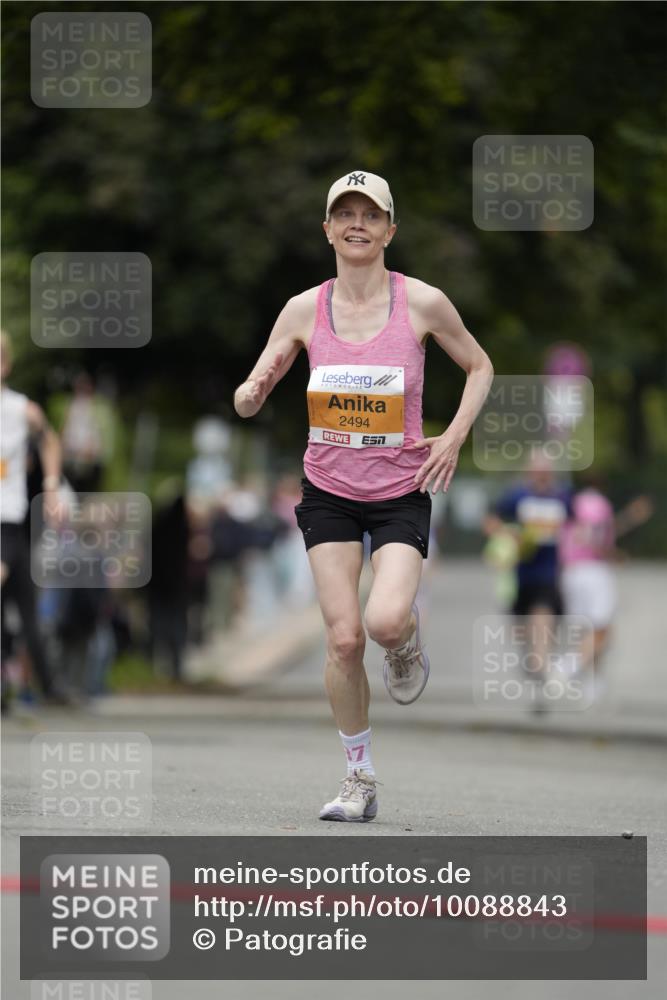 30.08.2026 - Blankeneser Heldenlauf Patografie http://msf.ph/oto/10088843 30.08.2026 11:42:38 Ziel 2032, 2465, 2494, 2563 meine-sportfotos.de