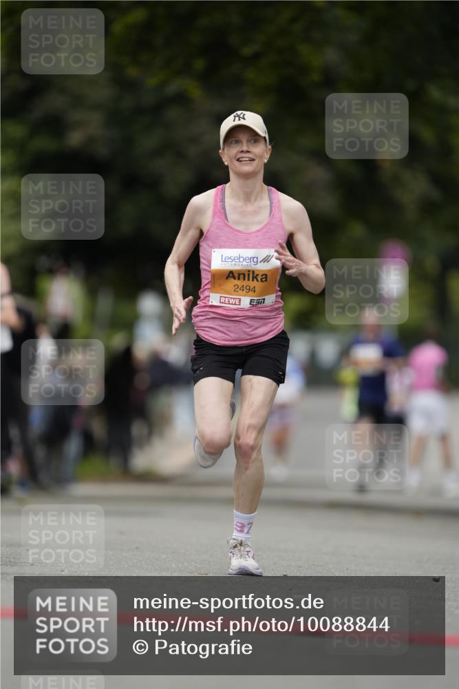 30.08.2026 - Blankeneser Heldenlauf Patografie http://msf.ph/oto/10088844 30.08.2026 11:42:39 Ziel 2032, 2465, 2494, 2563 meine-sportfotos.de