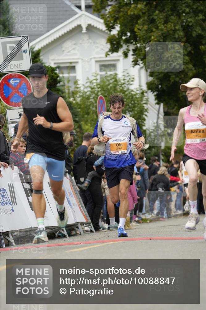 30.08.2026 - Blankeneser Heldenlauf Patografie http://msf.ph/oto/10088847 30.08.2026 11:42:41 Ziel 2032, 2465, 2494, 2563 meine-sportfotos.de