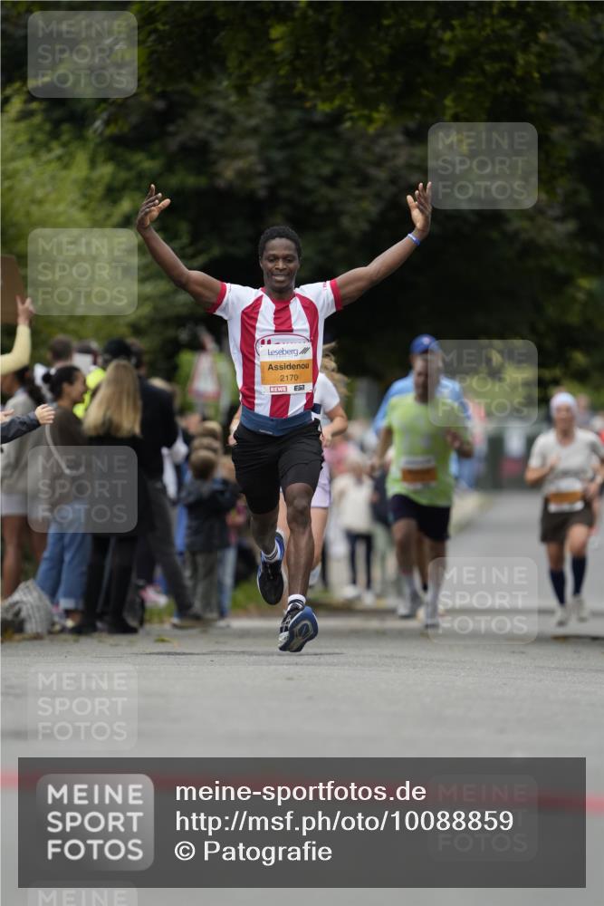 30.08.2026 - Blankeneser Heldenlauf Patografie http://msf.ph/oto/10088859 30.08.2026 11:42:56 Ziel 2897 meine-sportfotos.de