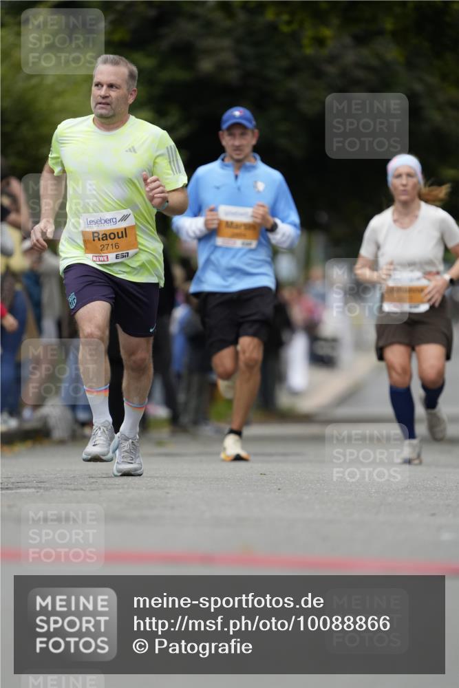 30.08.2026 - Blankeneser Heldenlauf Patografie http://msf.ph/oto/10088866 30.08.2026 11:43:05 Ziel 2170, 2716, 2933 meine-sportfotos.de