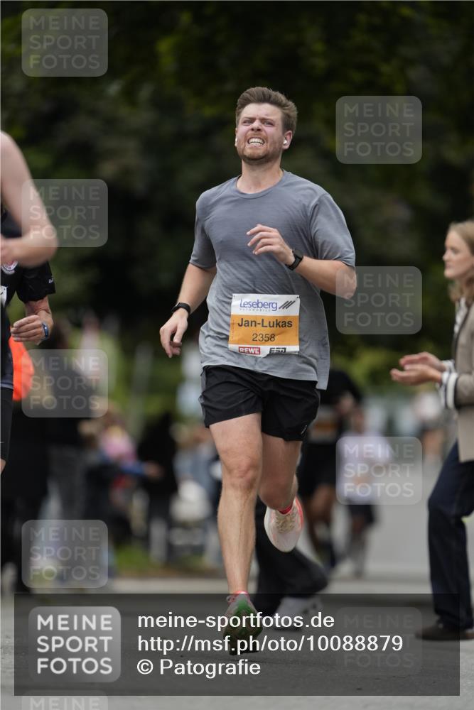 30.08.2026 - Blankeneser Heldenlauf Patografie http://msf.ph/oto/10088879 30.08.2026 11:43:33 Ziel 2140, 2358, 2922 meine-sportfotos.de