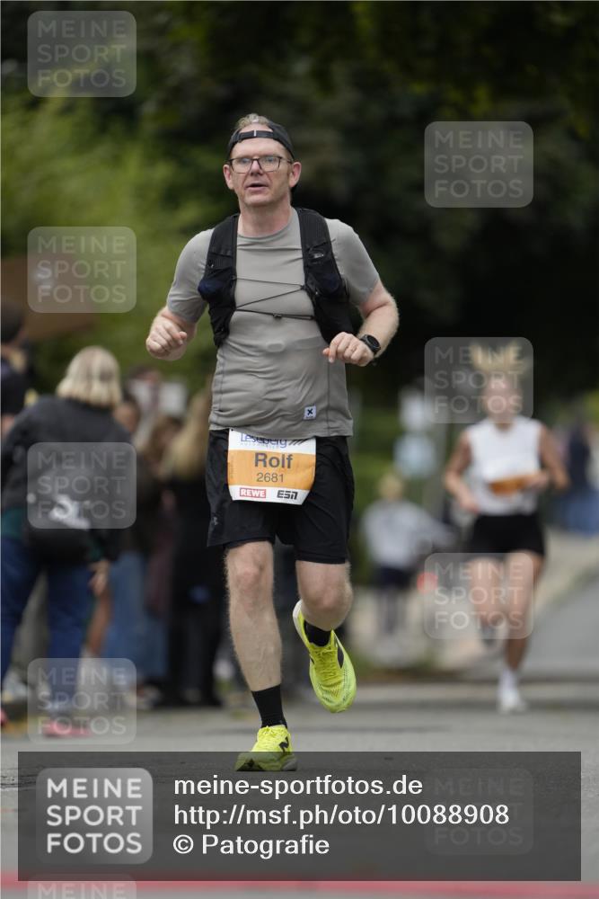 30.08.2026 - Blankeneser Heldenlauf Patografie http://msf.ph/oto/10088908 30.08.2026 11:44:09 Ziel 2681 meine-sportfotos.de