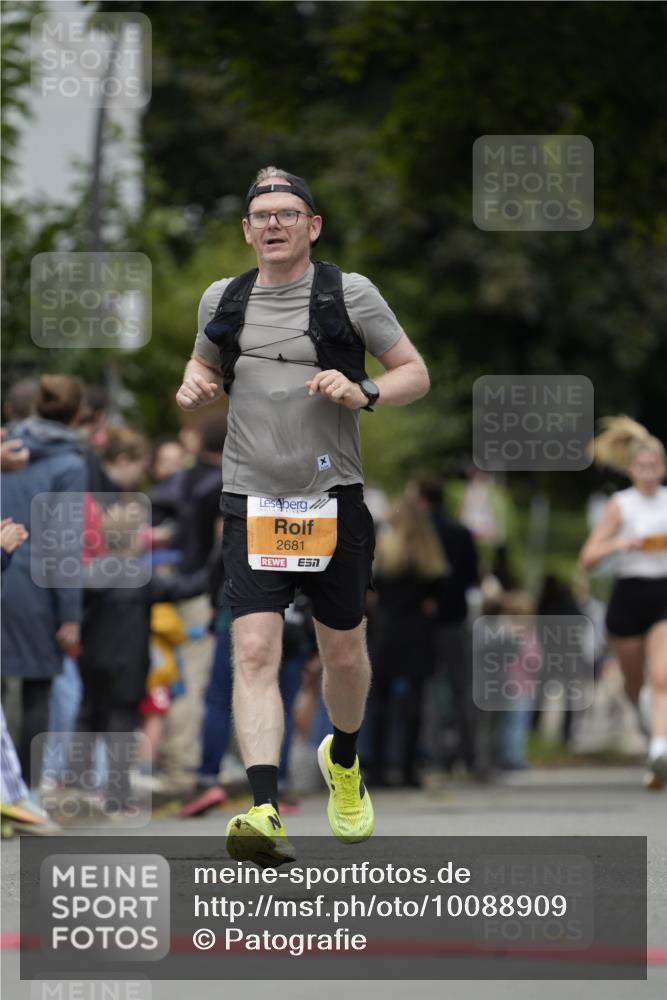 30.08.2026 - Blankeneser Heldenlauf Patografie http://msf.ph/oto/10088909 30.08.2026 11:44:10 Ziel 2681 meine-sportfotos.de