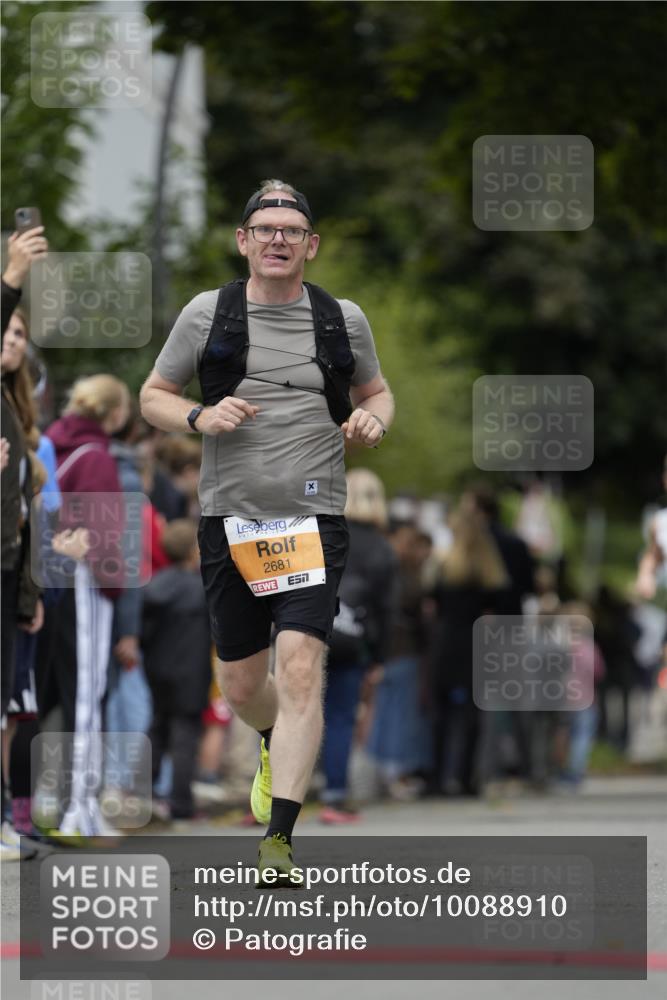 30.08.2026 - Blankeneser Heldenlauf Patografie http://msf.ph/oto/10088910 30.08.2026 11:44:10 Ziel 2681 meine-sportfotos.de