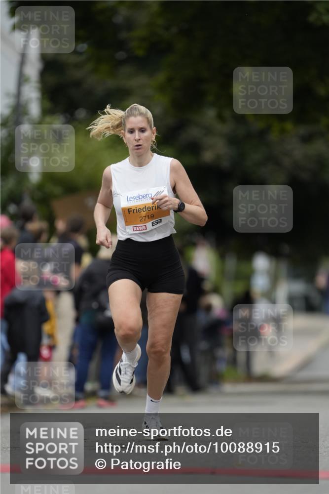 30.08.2026 - Blankeneser Heldenlauf Patografie http://msf.ph/oto/10088915 30.08.2026 11:44:16 Ziel 2681, 2719 meine-sportfotos.de
