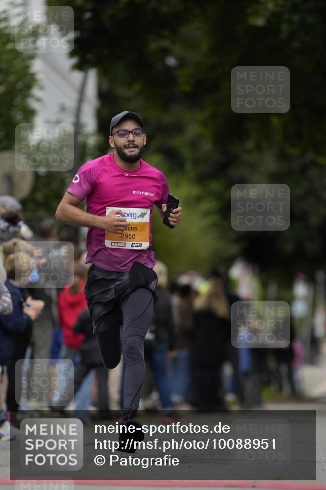 30.08.2026 - Blankeneser Heldenlauf Patografie http://msf.ph/oto/10088951 30.08.2026 11:45:10 Ziel 2950 meine-sportfotos.de