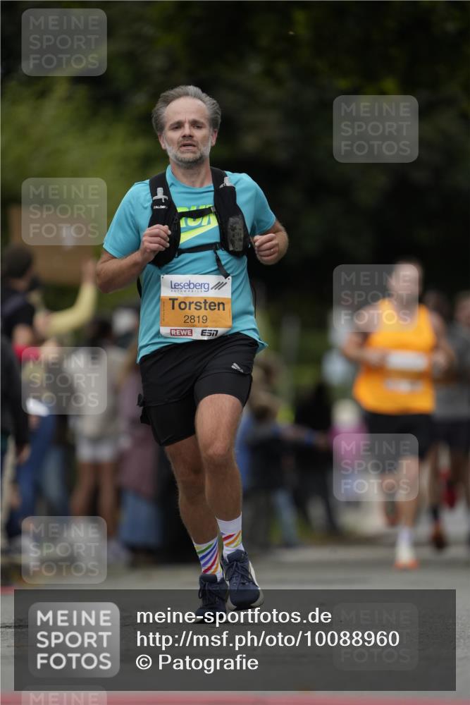30.08.2026 - Blankeneser Heldenlauf Patografie http://msf.ph/oto/10088960 30.08.2026 11:45:21 Ziel 2818, 2819 meine-sportfotos.de