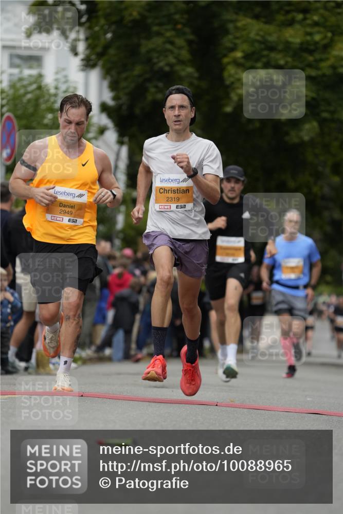 30.08.2026 - Blankeneser Heldenlauf Patografie http://msf.ph/oto/10088965 30.08.2026 11:45:31 Ziel 2319, 2583, 2648, 2819, 2875, 2949 meine-sportfotos.de