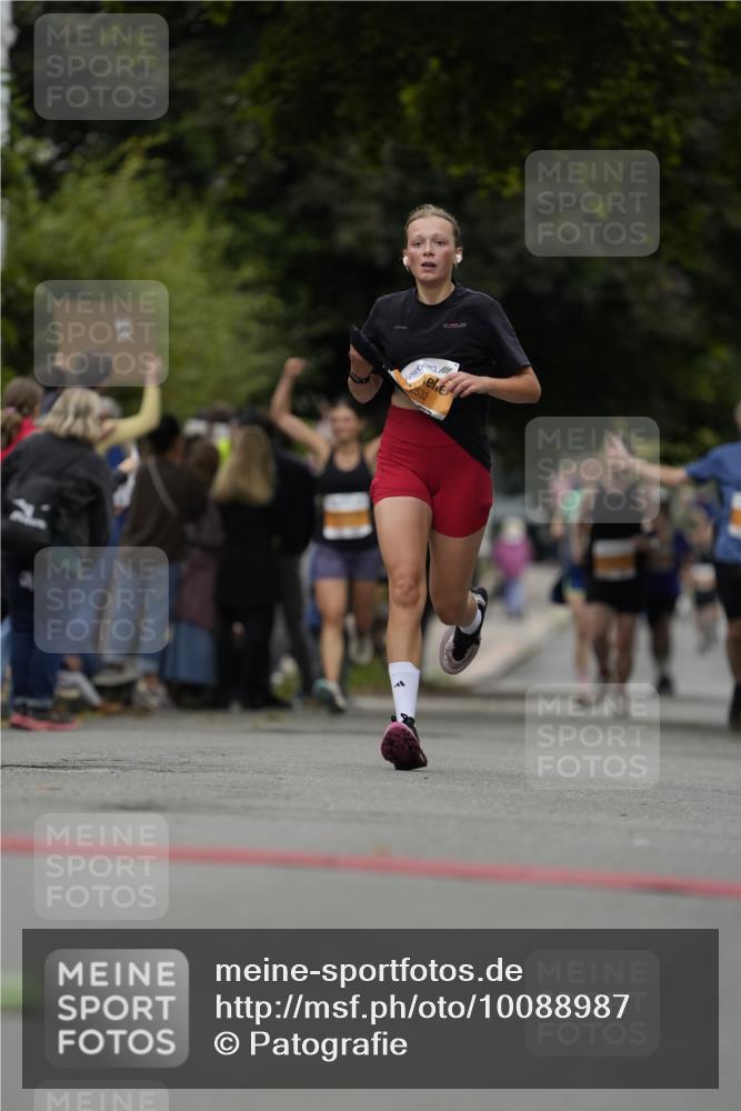 30.08.2026 - Blankeneser Heldenlauf Patografie http://msf.ph/oto/10088987 30.08.2026 11:46:05 Ziel 2503, 2532 meine-sportfotos.de