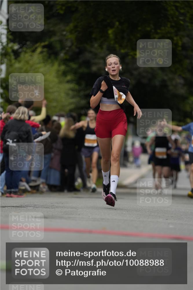 30.08.2026 - Blankeneser Heldenlauf Patografie http://msf.ph/oto/10088988 30.08.2026 11:46:05 Ziel 2503, 2532 meine-sportfotos.de