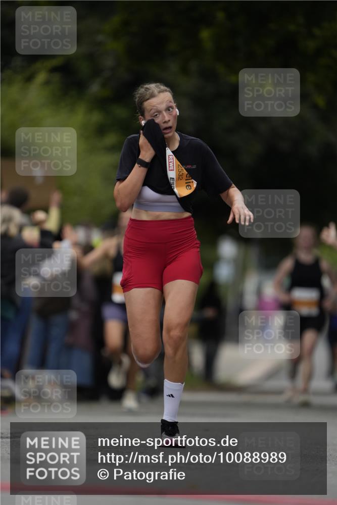 30.08.2026 - Blankeneser Heldenlauf Patografie http://msf.ph/oto/10088989 30.08.2026 11:46:06 Ziel 2503, 2532 meine-sportfotos.de