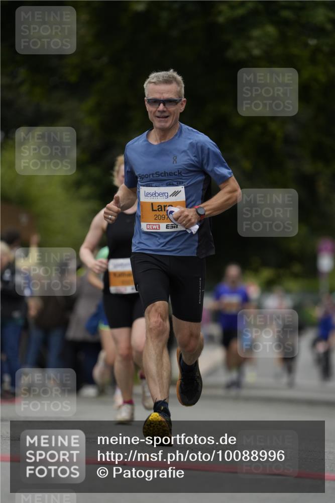 30.08.2026 - Blankeneser Heldenlauf Patografie http://msf.ph/oto/10088996 30.08.2026 11:46:14 Ziel 2097, 2321, 2413, 2532 meine-sportfotos.de