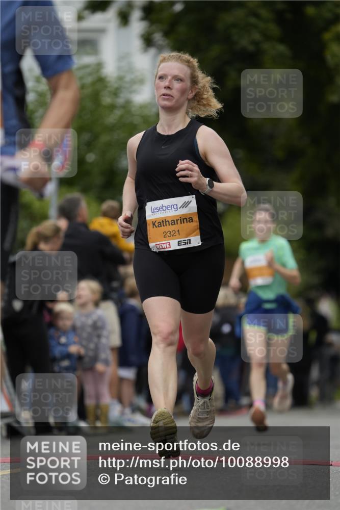 30.08.2026 - Blankeneser Heldenlauf Patografie http://msf.ph/oto/10088998 30.08.2026 11:46:18 Ziel 2097, 2321, 2413, 2420 meine-sportfotos.de