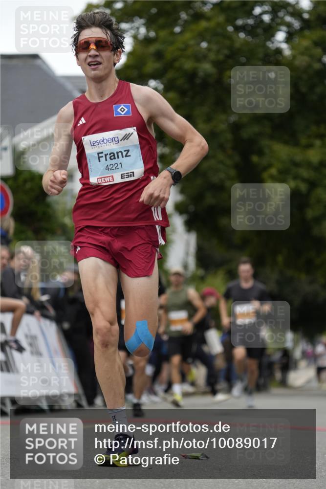 30.08.2026 - Blankeneser Heldenlauf Patografie http://msf.ph/oto/10089017 30.08.2026 11:46:40 Ziel 2005, 2435, 2798, 2929, 4221 meine-sportfotos.de