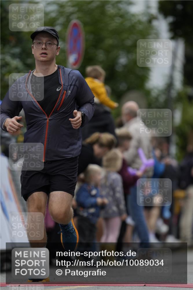 30.08.2026 - Blankeneser Heldenlauf Patografie http://msf.ph/oto/10089034 30.08.2026 11:47:07 Ziel 2266, 2415, 2924 meine-sportfotos.de